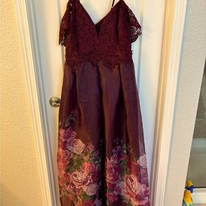 FINAL! Ladies Soiebau Ballgown/Prom Dress Maroon Floral Off Shoulder Size 2XL